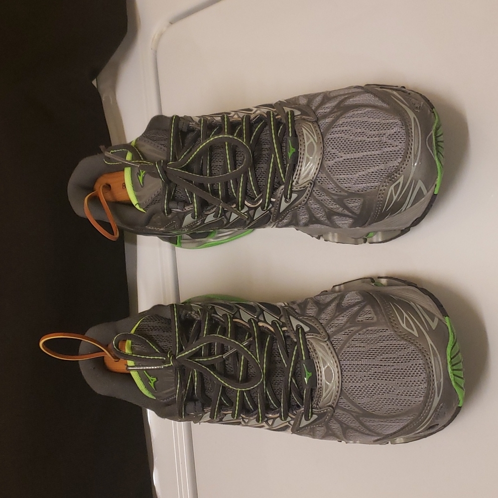 Mens Mizuno prophecy 7